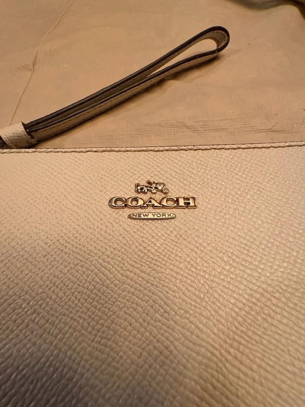 Corner Beige Zip Wristlet